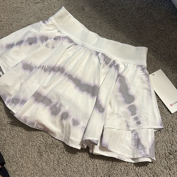 Lululemon skirt - Picture 3 of 5